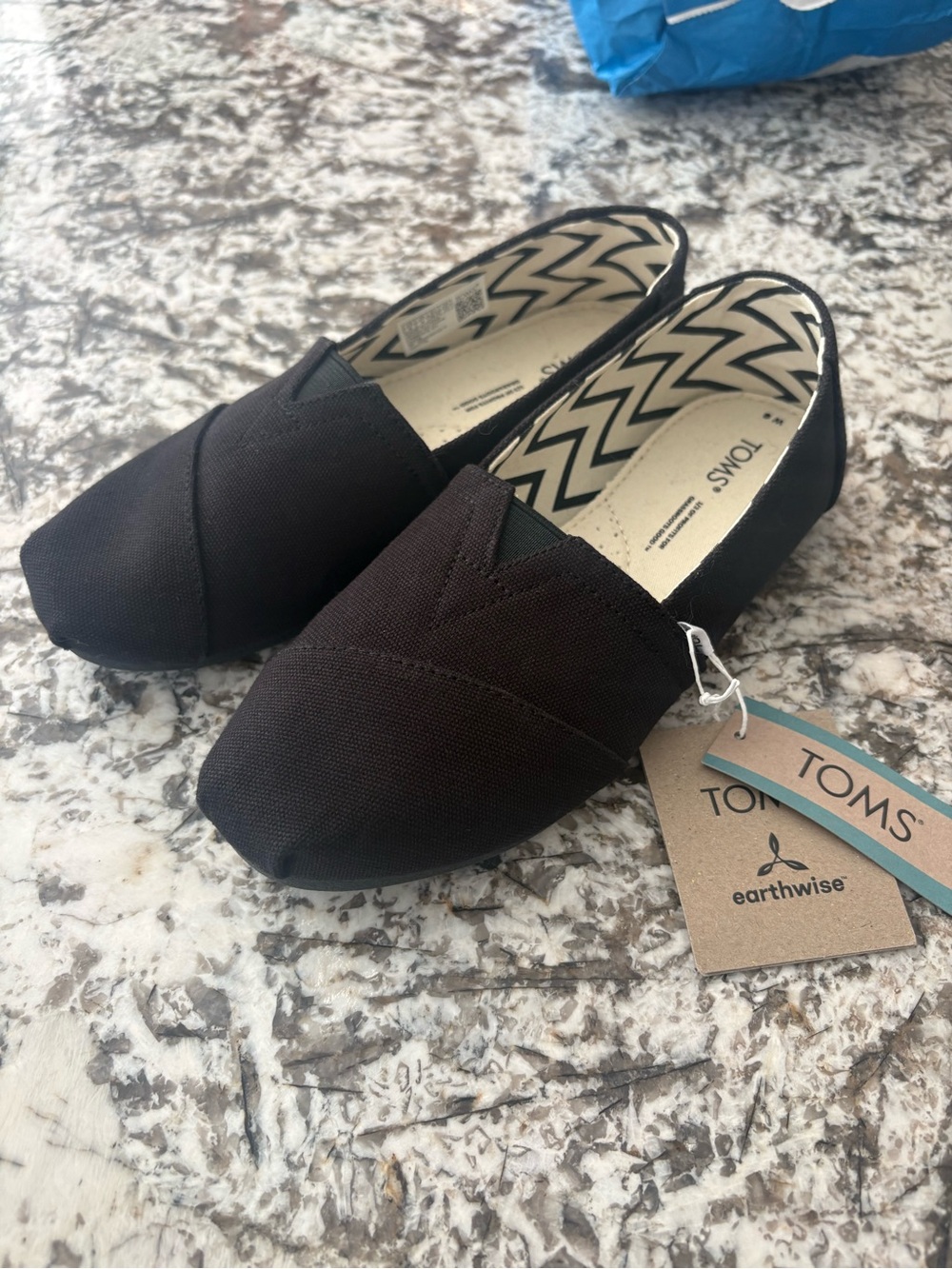 TOMS Black Canvas Classic Slip-On Flats